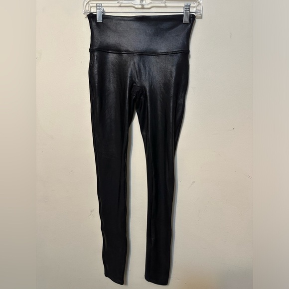 Spanx Faux Leather‎ Leggings in Black Size Small Shapping Slimming - Picture 1 of 4
